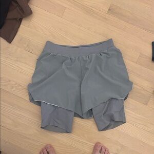 Lululemon running short with built in compression liner 5 inch waist